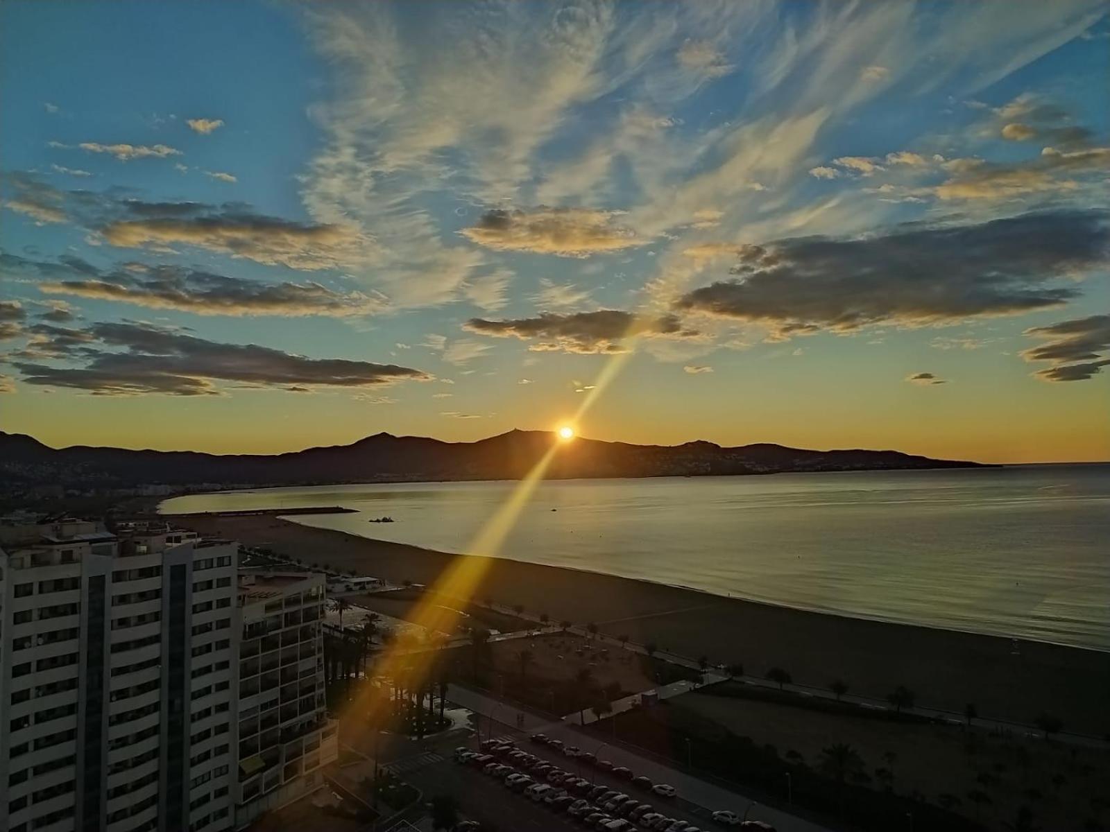 Apartamento vistas al mar Empuriabrava Exterior foto